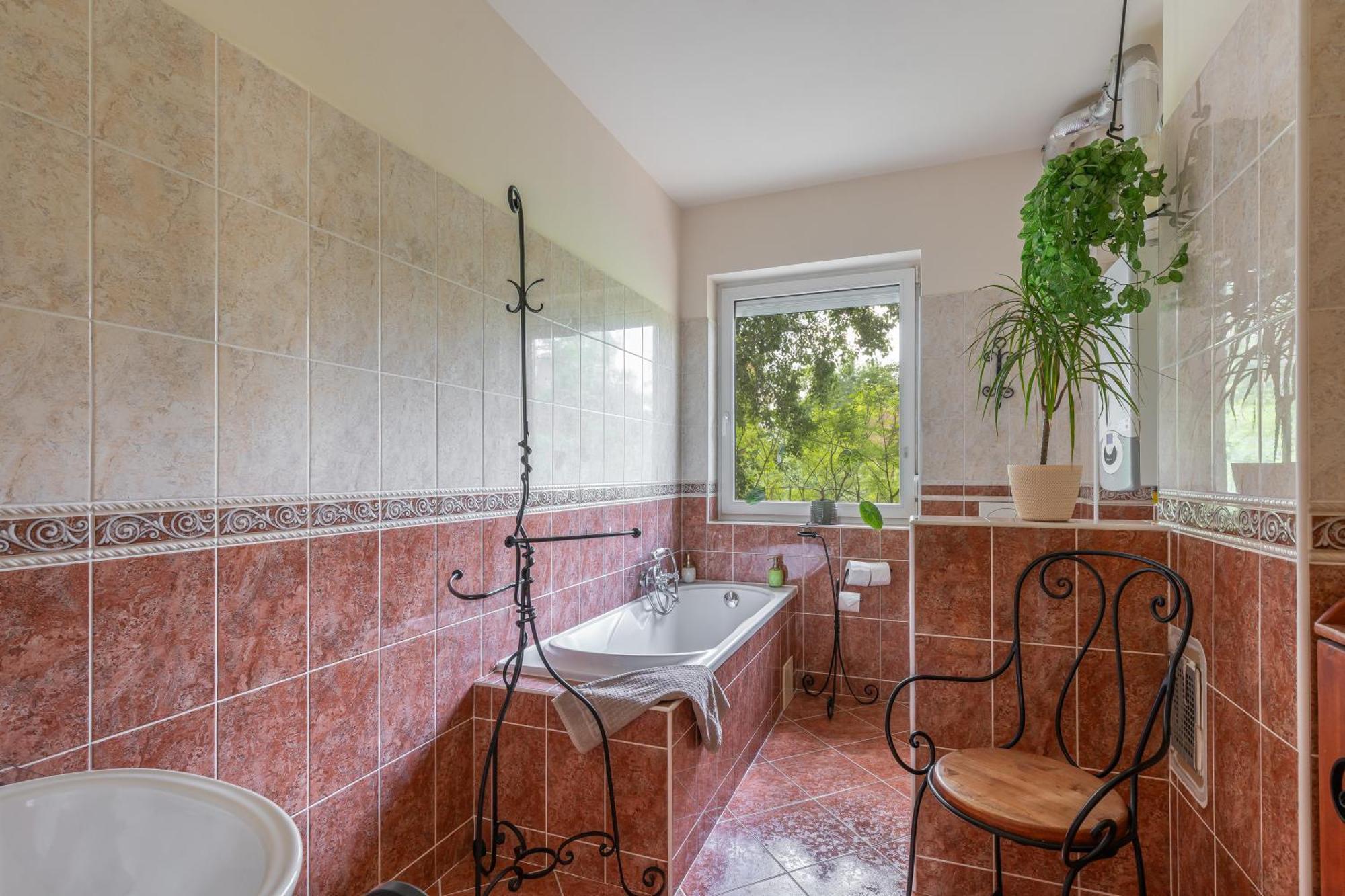 Kiraly Csaladi Apartman- Royal Family Apartment #Freegarage Budapest Exterior photo